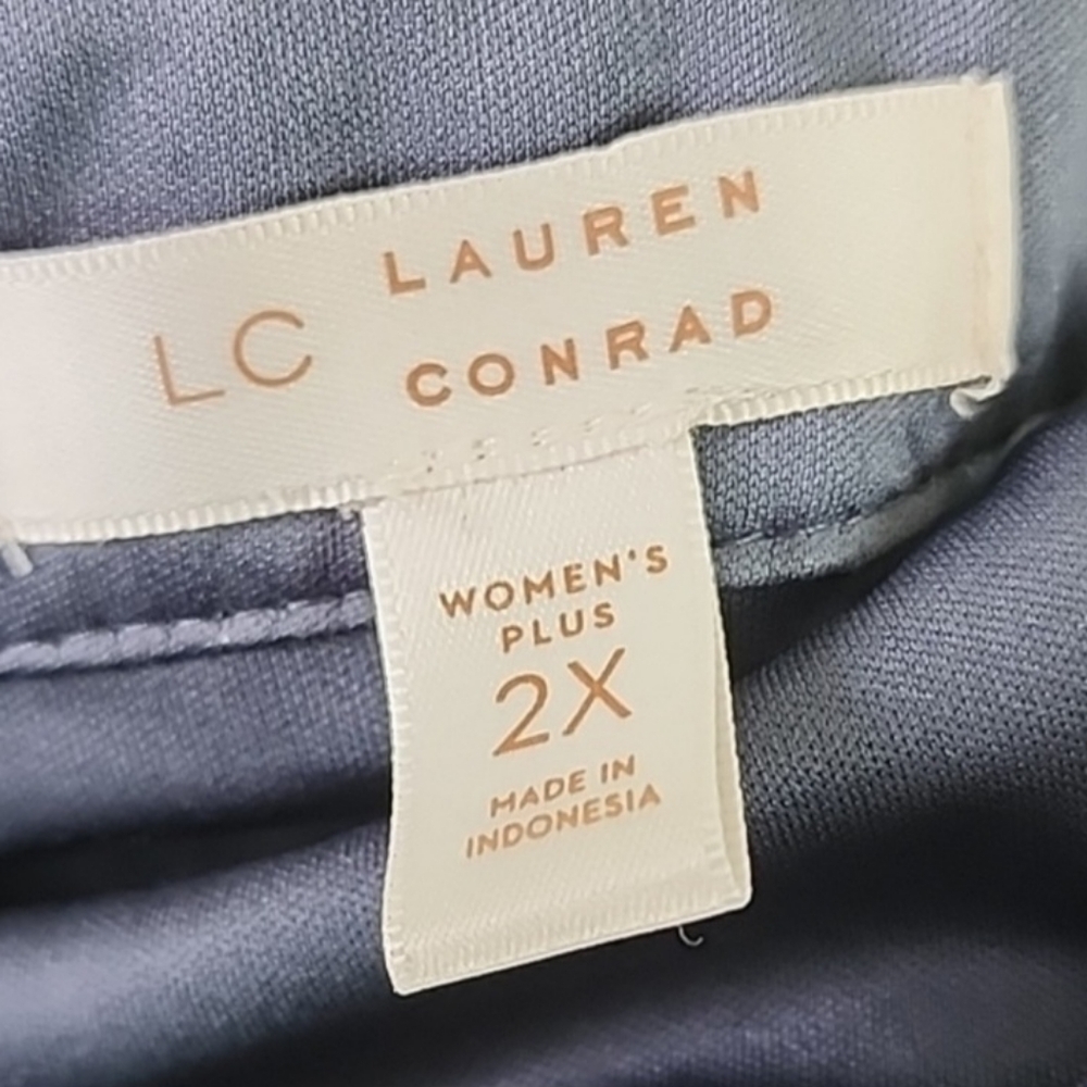 LC Lauren Conrad Flowy Polkadot Blouse - Picture 3 of 3